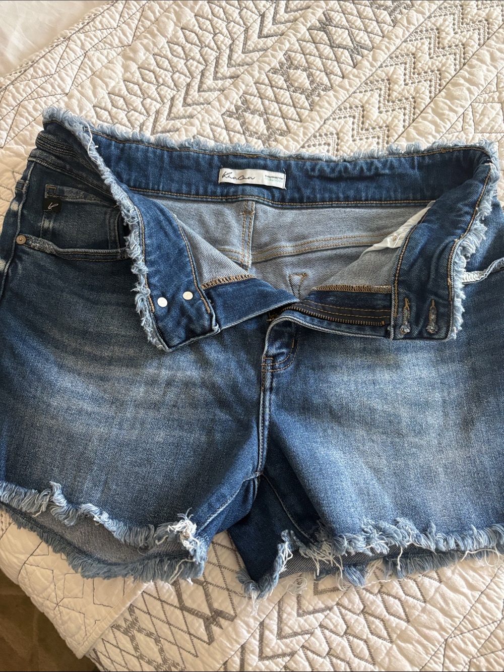 Kansan Frayed Hem Denim Shorts - Medium Blue Wash